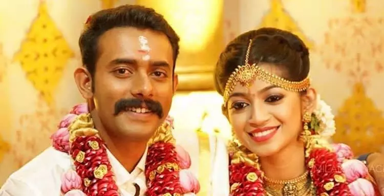 നടന് അര്ജ്ജുന് അശോകന് വിവാഹിതനായി നടന് അര്ജ്ജുന് അശോകന് വിവാഹിതനായി
