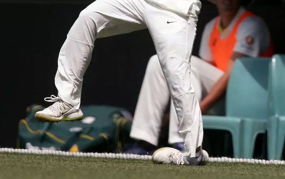 പരിക്ക്, പൃഥ്വി കളിക്കുന്ന കാര്യം ആശങ്കയില് പരിക്ക്, പൃഥ്വി കളിക്കുന്ന കാര്യം ആശങ്കയില്