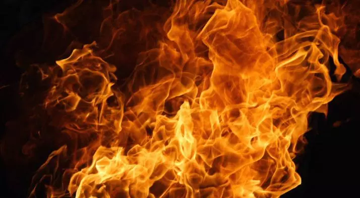 മദ്യലഹരിയില്‍ രണ്ടാനമ്മയെ ചുട്ടുകൊന്നു; മകന്‍ അറസ്റ്റില്‍