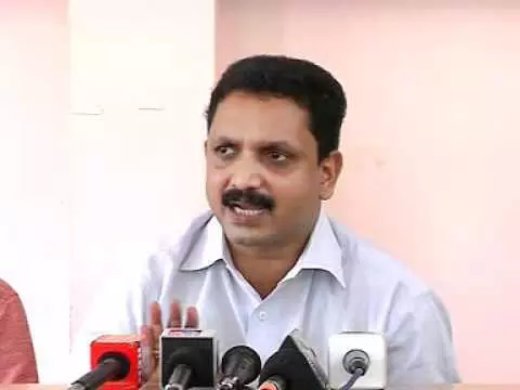 കെ.സുരേന്ദ്രനെ ഇന്ന് കണ്ണൂരിലേക്ക് കൊണ്ടുപോകും കെ.സുരേന്ദ്രനെ ഇന്ന് കണ്ണൂരിലേക്ക് കൊണ്ടുപോകും