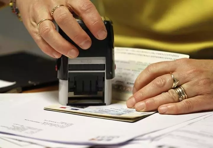 യു.എ.ഇയില്‍ ദീര്‍ഘകാല താമസ വിസക്കുള്ള നിബന്ധനകള്‍ ഇവയാണ്