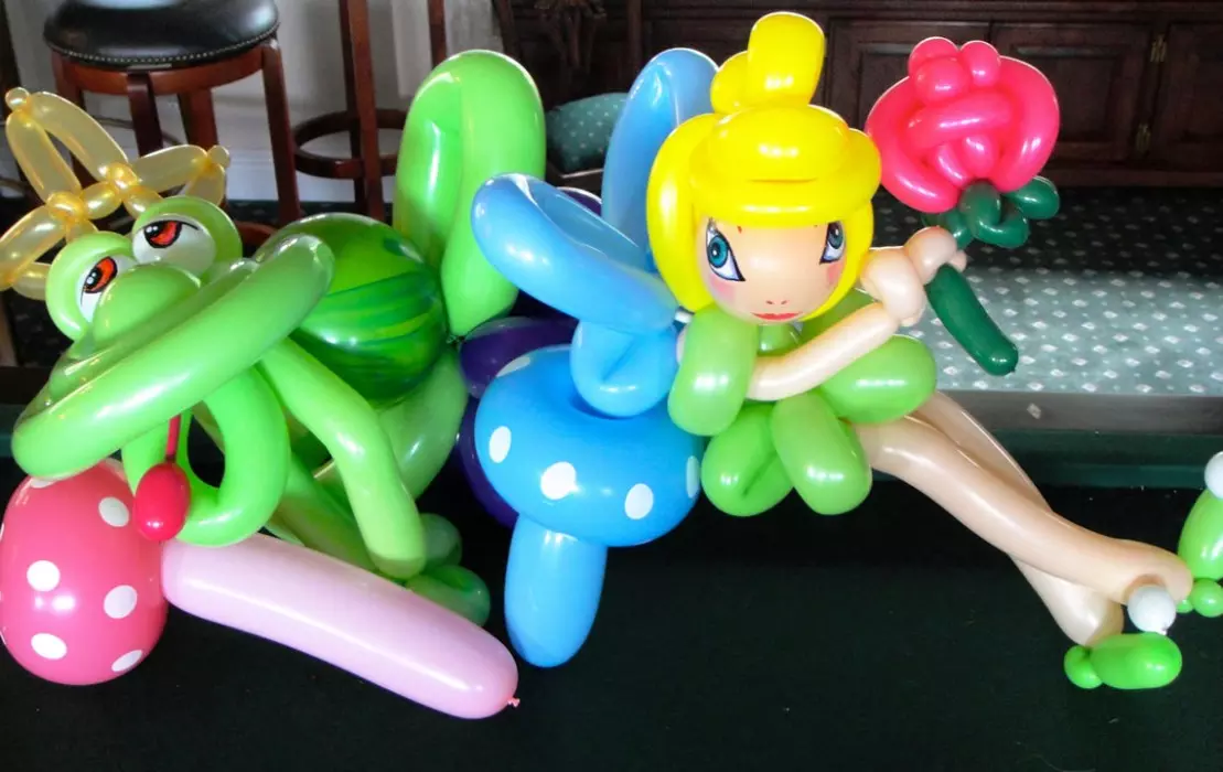 ഷിജിനയുടെ കയ്യില്‍ കിട്ടിയാല്‍ ബലൂണുകള്‍ പൂക്കളും കുരങ്ങനുമാകും