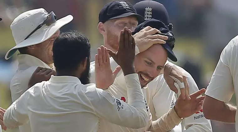 നാണം കെട്ട് ലങ്ക; ടെസ്റ്റ് പരമ്പര ഇംഗ്ലണ്ട് തൂത്തുവാരി നാണം കെട്ട് ലങ്ക; ടെസ്റ്റ് പരമ്പര ഇംഗ്ലണ്ട് തൂത്തുവാരി