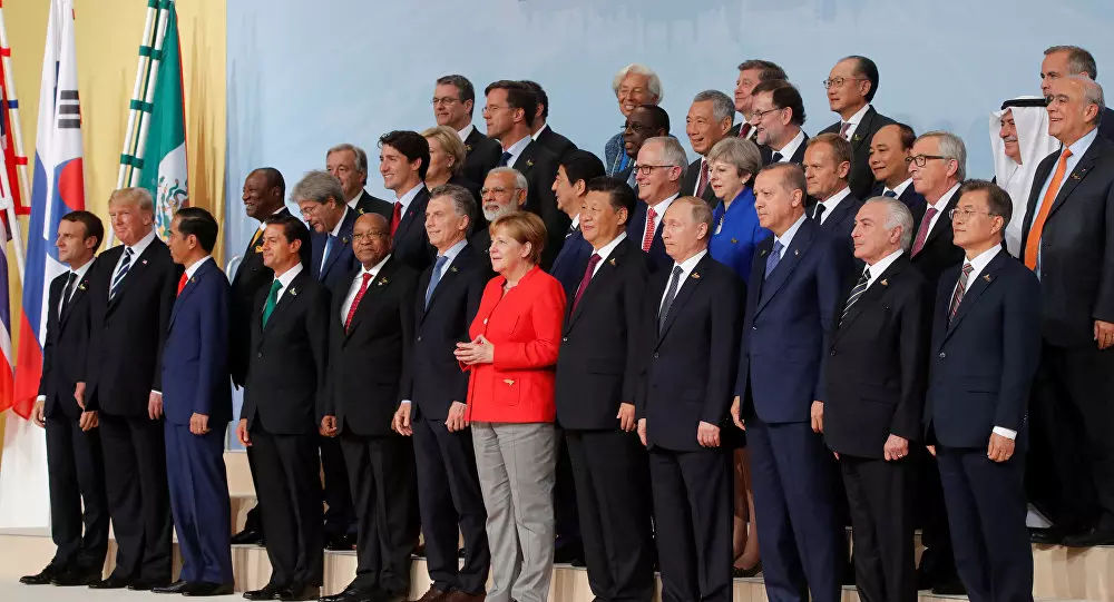 പതിമൂന്നാമത് ജി 20 ഉച്ചകോടി അര്ജന്റീനയില് തുടരുന്നു. പതിമൂന്നാമത് ജി 20 ഉച്ചകോടി അര്ജന്റീനയില് തുടരുന്നു.