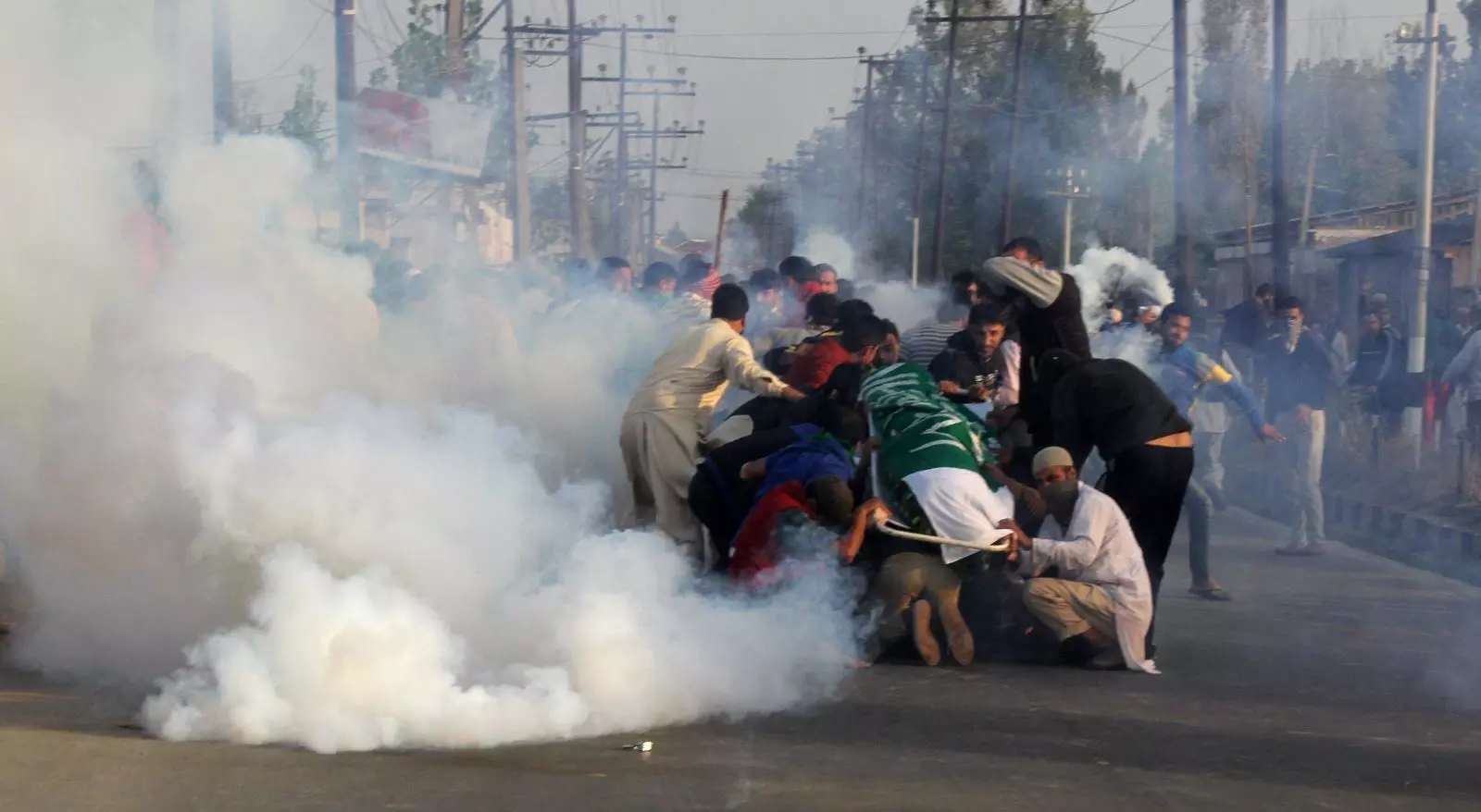 പത്ത് വര്ഷത്തിനുള്ളില് കാശ്മീരില് കൊല്ലപ്പെട്ടത് 3250 പേര് പത്ത് വര്ഷത്തിനുള്ളില് കാശ്മീരില് കൊല്ലപ്പെട്ടത് 3250 പേര്