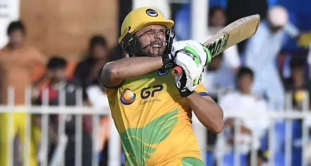 ഒരു മാറ്റവുമില്ലല്ലോ.... 14 പന്തില് അര്ധ ശതകം; അഫ്രീദിയുടെ വെടിക്കെട്ട് ഒരു മാറ്റവുമില്ലല്ലോ.... 14 പന്തില് അര്ധ ശതകം; അഫ്രീദിയുടെ വെടിക്കെട്ട്