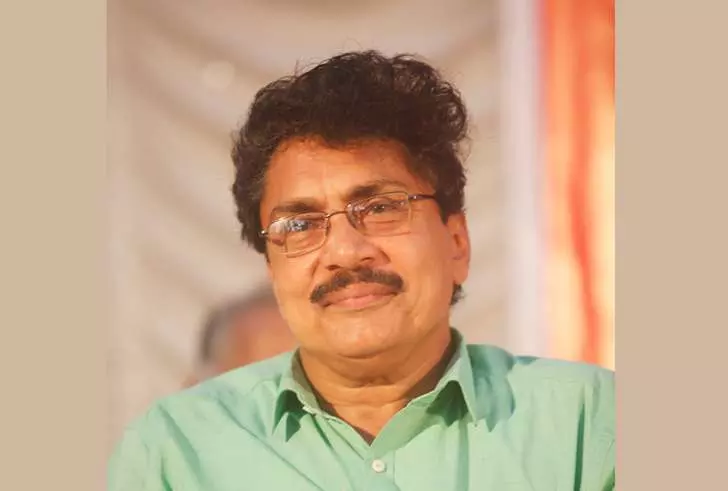 പി.കെ ശശിക്കെതിരായ നടപടി ഔദ്യോഗികമായി റിപ്പോര്ട്ട് ചെയ്യാന് പാലക്കാട് ജില്ലാ കമ്മിറ്റി യോഗം ഇന്ന് പി.കെ ശശിക്കെതിരായ നടപടി ഔദ്യോഗികമായി റിപ്പോര്ട്ട് ചെയ്യാന് പാലക്കാട് ജില്ലാ കമ്മിറ്റി യോഗം ഇന്ന്