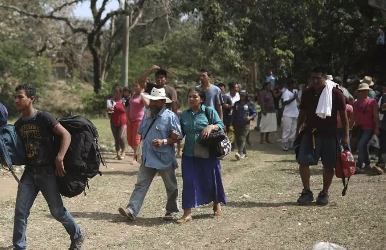 മെക്സിക്കോ അതിര്ത്തിയില് അഭയാര്ഥികളുടെ നിരാഹര സമരം തുടരുന്നു മെക്സിക്കോ അതിര്ത്തിയില് അഭയാര്ഥികളുടെ നിരാഹര സമരം തുടരുന്നു