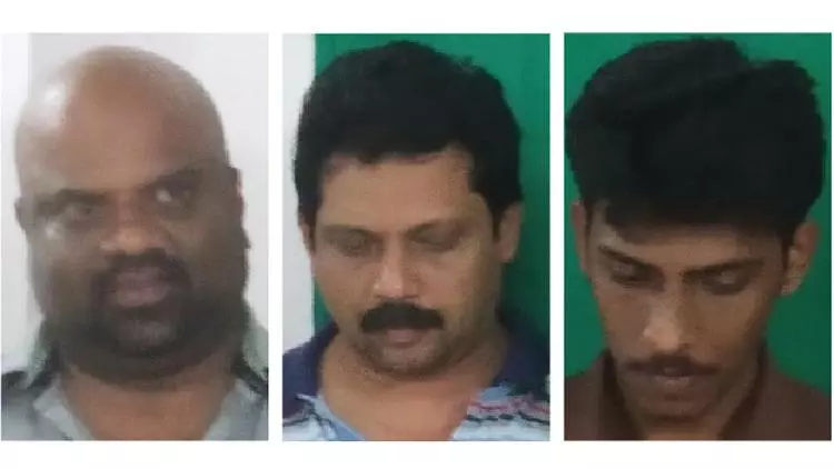 ബാലുശ്ശേരിയില് വീട്ടില് കള്ളനോട്ടടി; മൂന്ന് പേര് അറസ്റ്റില് ബാലുശ്ശേരിയില് വീട്ടില് കള്ളനോട്ടടി; മൂന്ന് പേര് അറസ്റ്റില്