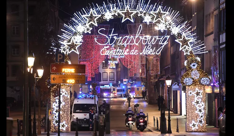 ഫ്രാന്സിലെ സ്ട്രാസ്ബെര്ഗില് ഭീകരാക്രമണത്തിനിരയായ ക്രിസ്മസ് മാര്ക്കറ്റ് വീണ്ടും തുറന്നു ഫ്രാന്സിലെ സ്ട്രാസ്ബെര്ഗില് ഭീകരാക്രമണത്തിനിരയായ ക്രിസ്മസ് മാര്ക്കറ്റ് വീണ്ടും തുറന്നു