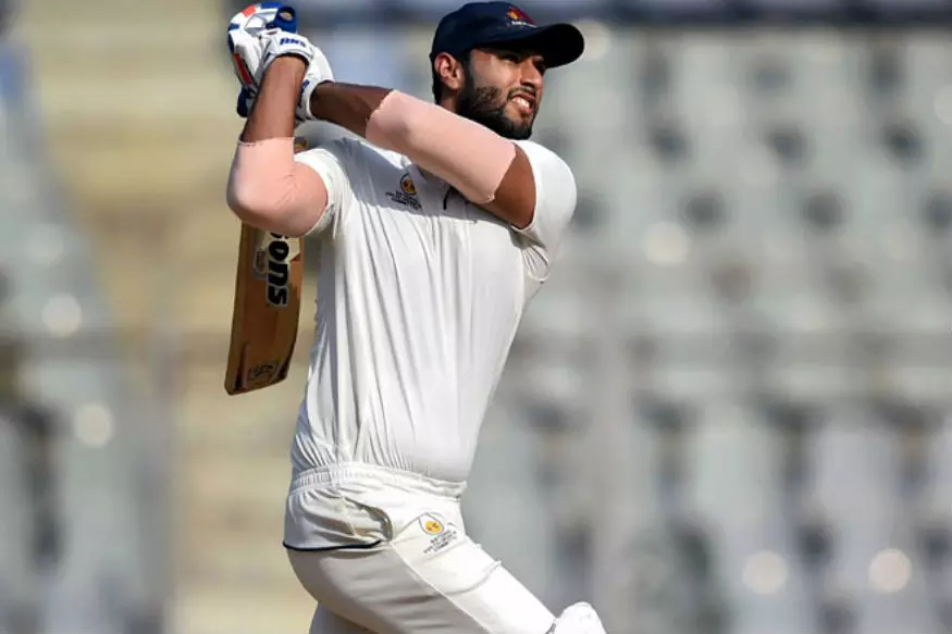 20 ലക്ഷത്തില് നിന്ന് അഞ്ച് കോടിയിലേക്ക്; ബാംഗ്ലൂര് റാഞ്ചിയ ആ താരത്തെ അറിയുമോ? 20 ലക്ഷത്തില് നിന്ന് അഞ്ച് കോടിയിലേക്ക്; ബാംഗ്ലൂര് റാഞ്ചിയ ആ താരത്തെ അറിയുമോ?