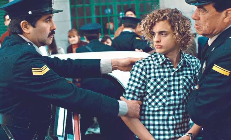 മോഷണം കാര്‍ലോക്ക് ഒരു ആനന്ദമാണ്; എൽ ഏയ്ഞ്ചൽ റിവ്യൂ വായിക്കാം