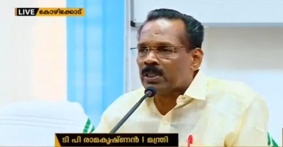 വനിത മതില്; സര്ക്കാര് ജീവനക്കാര്ക്ക് അവധി നല്കാന് തീരുമാനിച്ചിട്ടില്ലെന്ന് മന്ത്രി വനിത മതില്; സര്ക്കാര് ജീവനക്കാര്ക്ക് അവധി നല്കാന് തീരുമാനിച്ചിട്ടില്ലെന്ന് മന്ത്രി