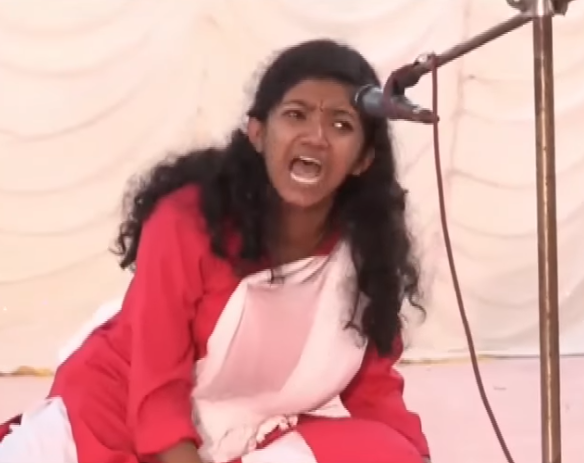 സൗകര്യങ്ങളില്ലാതെ കലോത്സവത്തിലെ മോണോ ആക്ട് മത്സരവേദി