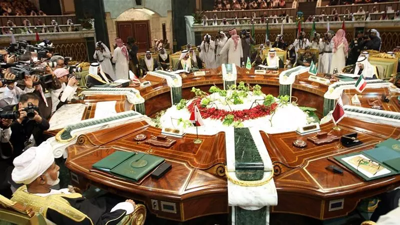 ജി.സി.സി ഉച്ചകോടിക്ക് നാളെ റിയാദില് തുടക്കം; ഇറാന് മുഖ്യ ചര്ച്ചയായേക്കും ജി.സി.സി ഉച്ചകോടിക്ക് നാളെ റിയാദില് തുടക്കം; ഇറാന് മുഖ്യ ചര്ച്ചയായേക്കും