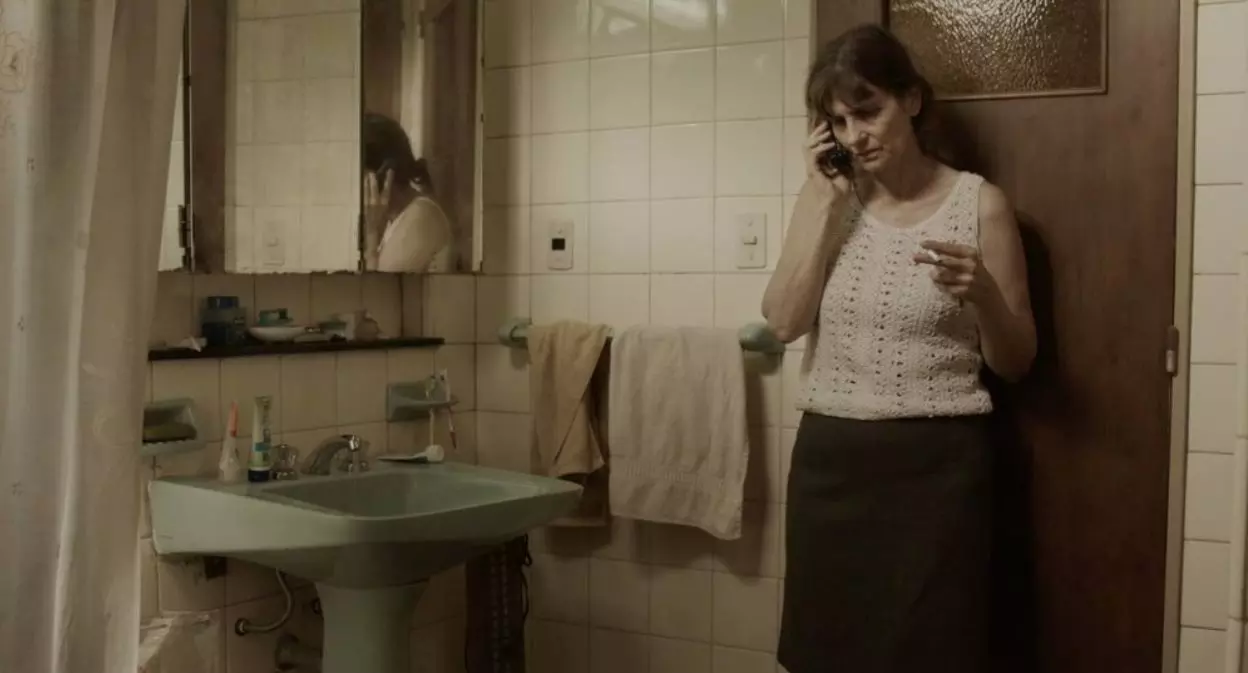 ഏകാന്തതയെ ഉപേക്ഷിക്കാൻ വിസമ്മതിക്കുന്ന വാർദ്ധക്യം- ‘ദി ബെഡ്’ റിവ്യു ഏകാന്തതയെ ഉപേക്ഷിക്കാൻ വിസമ്മതിക്കുന്ന വാർദ്ധക്യം- ‘ദി ബെഡ്’ റിവ്യു