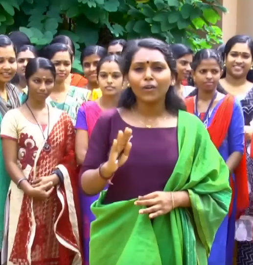 സഹപാഠികളെ ക്യാന്‍വാസിലാക്കി ശ്രുതി 