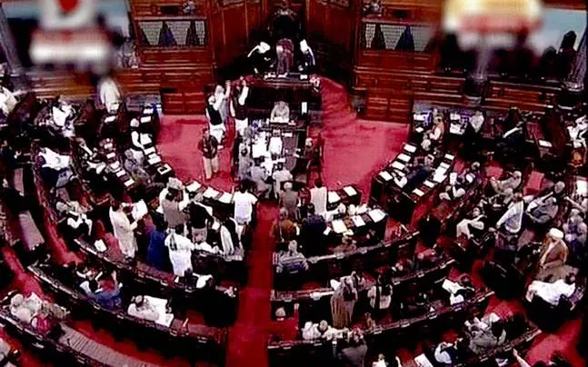 മുത്തലാഖ് ബില് ഇന്ന് വീണ്ടും രാജ്യസഭയില്; പ്രതിപക്ഷം നിലപാട് ആവര്ത്തിക്കും മുത്തലാഖ് ബില് ഇന്ന് വീണ്ടും രാജ്യസഭയില്; പ്രതിപക്ഷം നിലപാട് ആവര്ത്തിക്കും