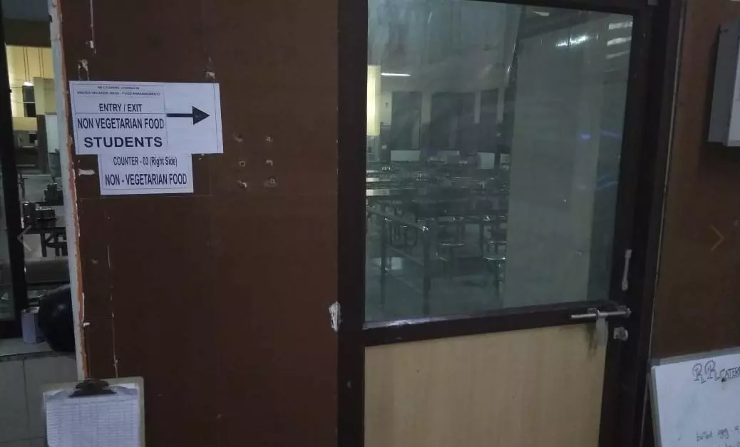 മദ്രാസ് ഐ.ഐ.ടിയില് വെജ്, നോണ് വെജ് വിവേചനം; ഇത് തൊട്ടുകൂടായ്മയെന്ന് വിദ്യാര്ഥികള് മദ്രാസ് ഐ.ഐ.ടിയില് വെജ്, നോണ് വെജ് വിവേചനം; ഇത് തൊട്ടുകൂടായ്മയെന്ന് വിദ്യാര്ഥികള്