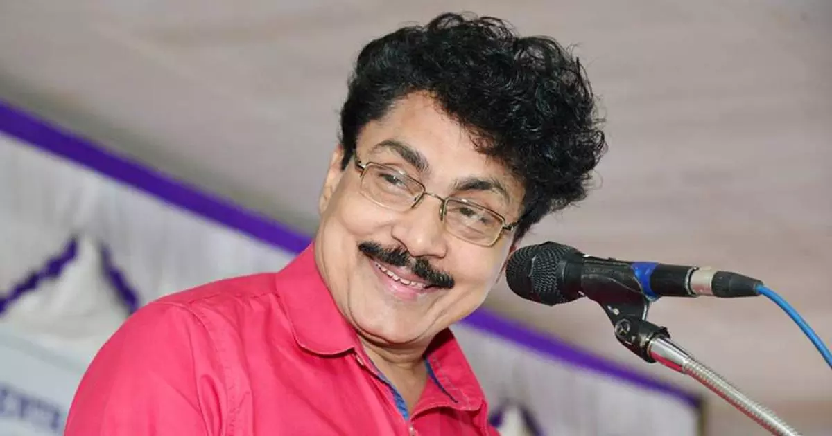 ശശിയെ പിന്തുണച്ച് പാര്ട്ടി കമ്മീഷന് റിപ്പോര്ട്ട് ശശിയെ പിന്തുണച്ച് പാര്ട്ടി കമ്മീഷന് റിപ്പോര്ട്ട്