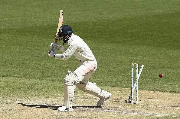 പെര്‍ത്തില്‍ ഇന്ത്യ വിയര്‍ക്കുന്നു; ജയിക്കാന്‍ ഇനിയും വേണ്ടത് 175 റണ്‍സ് 