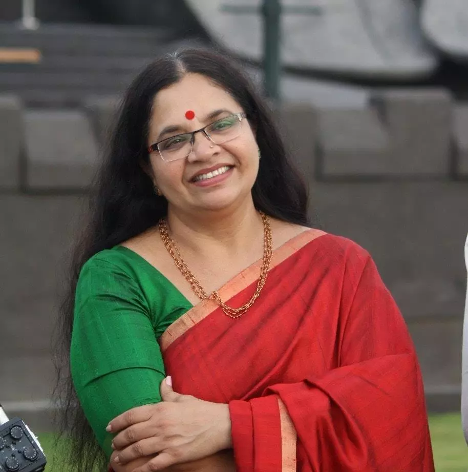 ചോറുണ്ണുന്നവന് മനസ്സിലാവും ഒടിയനാരാണെന്നും എവിടെ ഇരുന്നാണ് ഒടി വയ്ക്കുന്നതെന്നും: ഭാഗ്യലക്ഷ്മി