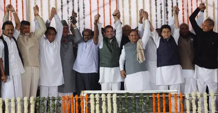 ബി.ജെ.പിക്കെതിരായ സഖ്യ നീക്കത്തിന് ഊര്‍ജ്ജം  പകര്‍ന്ന് മൂന്ന് സംസ്ഥാനങ്ങളിലെ സത്യപ്രതിജ്ഞാ ചടങ്ങ്