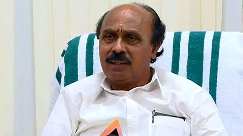 സംസ്ഥാനത്ത് കെട്ടിക്കിടക്കുന്ന പട്ടയ അപേക്ഷകള് ഉടന് തീര്പ്പാക്കുമെന്ന് റവന്യൂ മന്ത്രി സംസ്ഥാനത്ത് കെട്ടിക്കിടക്കുന്ന പട്ടയ അപേക്ഷകള് ഉടന് തീര്പ്പാക്കുമെന്ന് റവന്യൂ മന്ത്രി