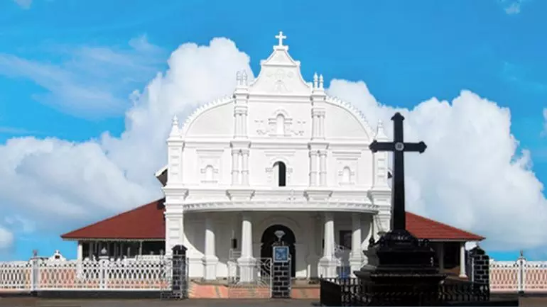 കോതമംഗലം പള്ളി തര്‍ക്കം; യാക്കോബായ വിഭാഗത്തിന് തിരിച്ചടി,കോടതിയുടെ സമയം നഷ്ടപ്പെടുത്തിയതിന് 50000 രൂപ പിഴ 