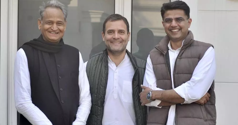 രാജസ്ഥാനിലും കാര്ഷിക കടങ്ങള് എഴുതിത്തള്ളി; ചോദിച്ചത് 10 ദിവസത്തെ സമയം, രണ്ട് ദിവസത്തിനുള്ളില് ചെയ്തെന്ന് രാഹുല് രാജസ്ഥാനിലും കാര്ഷിക കടങ്ങള് എഴുതിത്തള്ളി; ചോദിച്ചത് 10 ദിവസത്തെ സമയം, രണ്ട് ദിവസത്തിനുള്ളില് ചെയ്തെന്ന് രാഹുല്