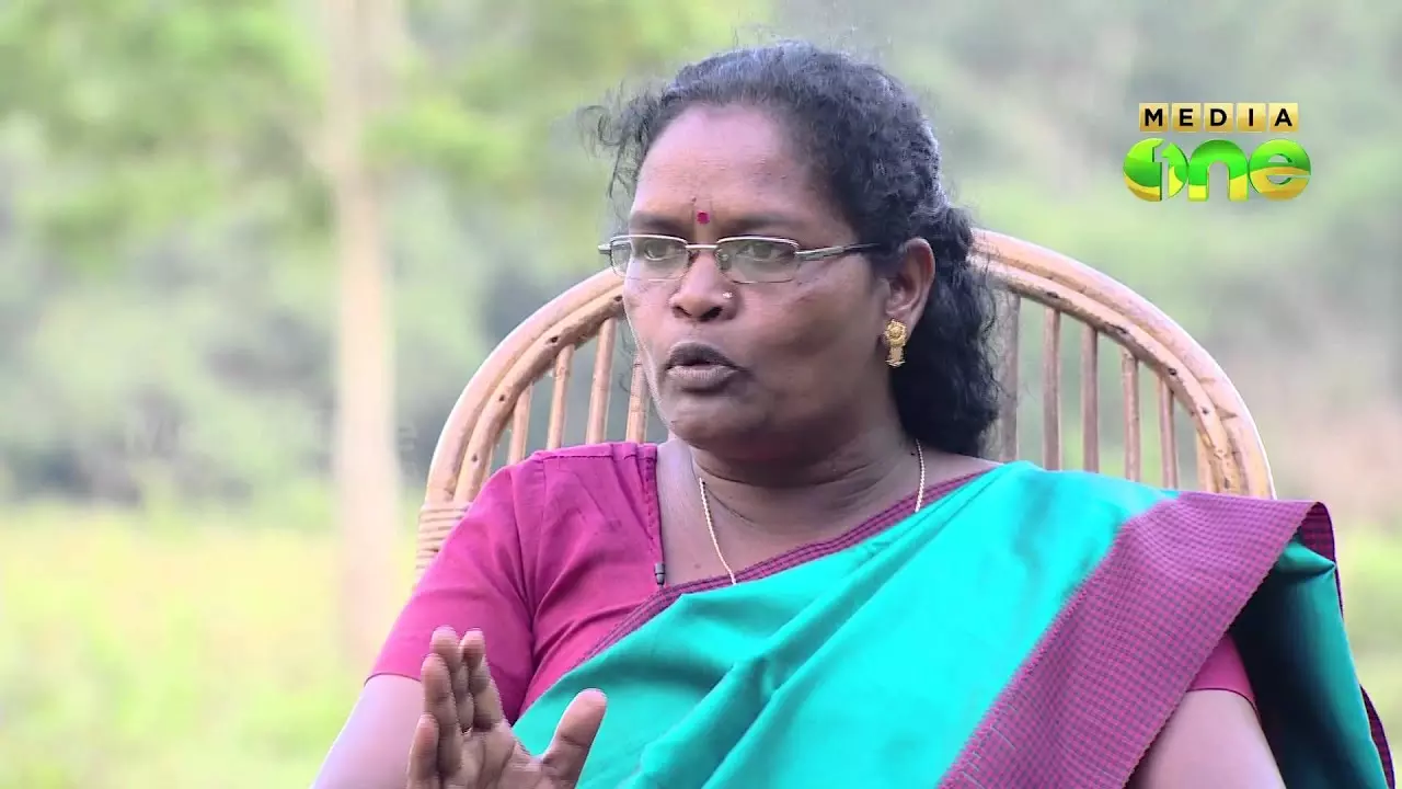 സി.കെ ജാനു എ.കെ.ജി സെന്‍ററില്‍