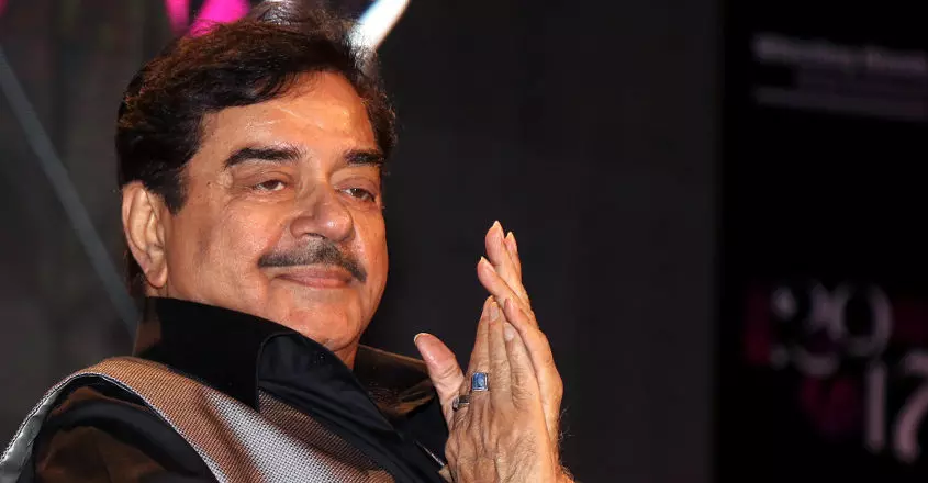 കേന്ദ്രത്തില്‍ അരങ്ങേറുന്നത് ഏകാംഗ നാടകമെന്ന് ശത്രുഘ്നന്‍ സിന്‍ഹ