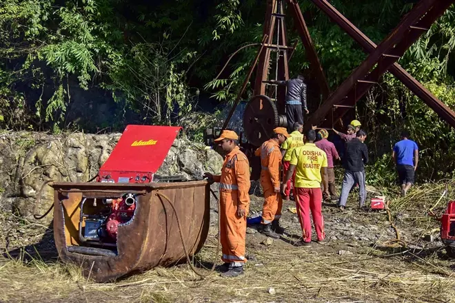 ‘മേഘാലയ ഖനിയില്‍ കുടുങ്ങിയവരെ രക്ഷിക്കാന്‍ അടിയന്തരമായി ഇടപെടണം’  സുപ്രീം കോടതിയില്‍ ഹരജി