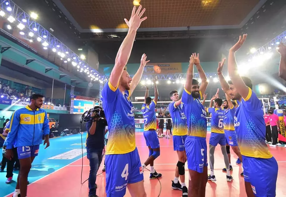 പ്രോ വോളിയില് പൊരുതി ജയിച്ച് കൊച്ചി ബ്ലൂ സ്പൈക്കേഴ്സ് പ്രോ വോളിയില് പൊരുതി ജയിച്ച് കൊച്ചി ബ്ലൂ സ്പൈക്കേഴ്സ്