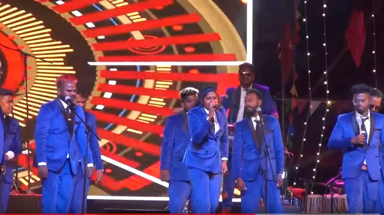 ‘അയാം സോറി അയ്യപ്പാ, നാന് ഉള്ളെ വന്താ യെന്നപ്പാ..’ വൈറലായി തമിഴ് ബാന്റിന്റെ പാട്ട് ‘അയാം സോറി അയ്യപ്പാ, നാന് ഉള്ളെ വന്താ യെന്നപ്പാ..’ വൈറലായി തമിഴ് ബാന്റിന്റെ പാട്ട്