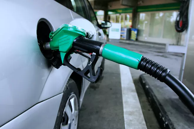 സൗദിയില്‍ പെട്രോള്‍ വില വീണ്ടും കൂടി