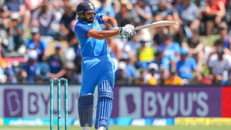 വെള്ളം കുടിച്ച് കിവികള്; ഇന്ത്യ ശക്തമായ നിലയില് വെള്ളം കുടിച്ച് കിവികള്; ഇന്ത്യ ശക്തമായ നിലയില്