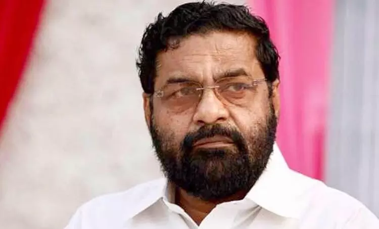 ദേവസ്വം മന്ത്രിയും കോടതി നിരീക്ഷണ സമിതിയും തമ്മില് വാക്പോര് ദേവസ്വം മന്ത്രിയും കോടതി നിരീക്ഷണ സമിതിയും തമ്മില് വാക്പോര്