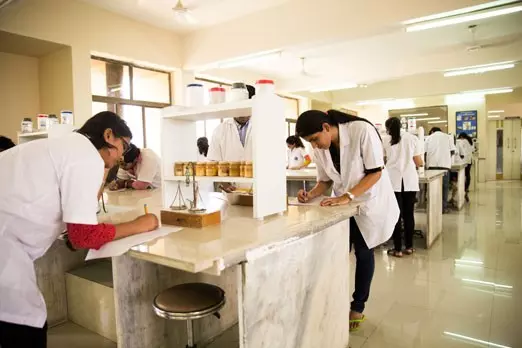 നിര്‍മിത ഔഷധങ്ങളുടെ ഗുണനിലവാരം 