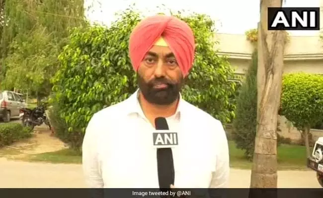 ആംആദ്മി പഞ്ചാബ് നേതാവ് പാര്ട്ടി വിട്ടു; ഒരാഴ്ചക്കിടെ പാര്ട്ടി വിടുന്ന രണ്ടാമത്തെ നേതാവ് ആംആദ്മി പഞ്ചാബ് നേതാവ് പാര്ട്ടി വിട്ടു; ഒരാഴ്ചക്കിടെ പാര്ട്ടി വിടുന്ന രണ്ടാമത്തെ നേതാവ്