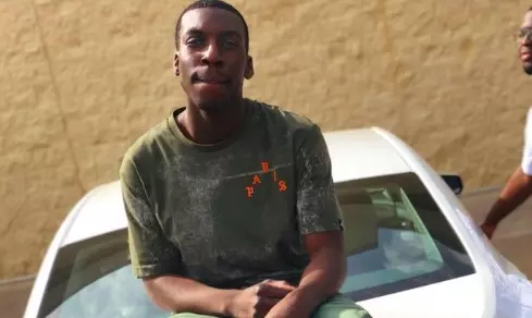 കറുത്ത വംശജനെ കൊലപ്പെടുത്തിയ കേസില് പൊലീസ് ഉദ്യോഗസ്ഥനെ കുറ്റക്കാരനാക്കാനാവില്ലെന്ന് എ.ജി കറുത്ത വംശജനെ കൊലപ്പെടുത്തിയ കേസില് പൊലീസ് ഉദ്യോഗസ്ഥനെ കുറ്റക്കാരനാക്കാനാവില്ലെന്ന് എ.ജി