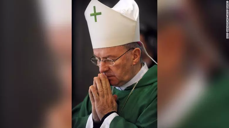 ഫ്രാൻസിലെ വത്തിക്കാൻ സ്ഥാനപതിക്കെതിരെ ലൈംഗികാരോപണം ഫ്രാൻസിലെ വത്തിക്കാൻ സ്ഥാനപതിക്കെതിരെ ലൈംഗികാരോപണം