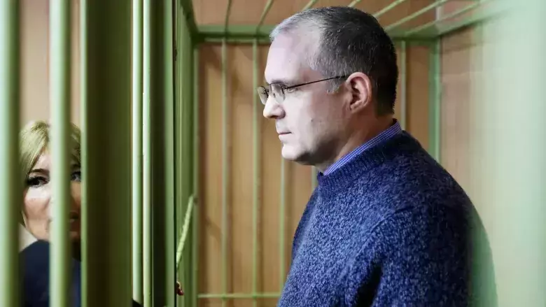 പോള് വെലനെ മൂന്ന് മാസം കൂടി തടവില് വെക്കാന് റഷ്യന് കോടതി ഉത്തരവ് പോള് വെലനെ മൂന്ന് മാസം കൂടി തടവില് വെക്കാന് റഷ്യന് കോടതി ഉത്തരവ്