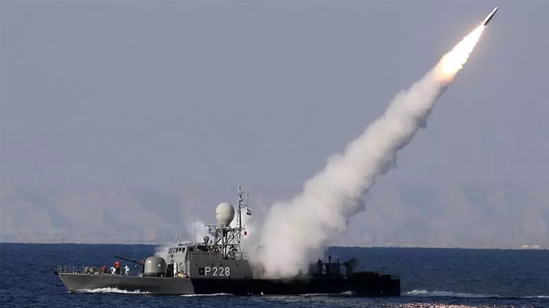 ഒമാന് കടലില് നാവിക അഭ്യാസങ്ങൾക്ക് തുടക്കമിട്ട് ഇറാന് ഒമാന് കടലില് നാവിക അഭ്യാസങ്ങൾക്ക് തുടക്കമിട്ട് ഇറാന്