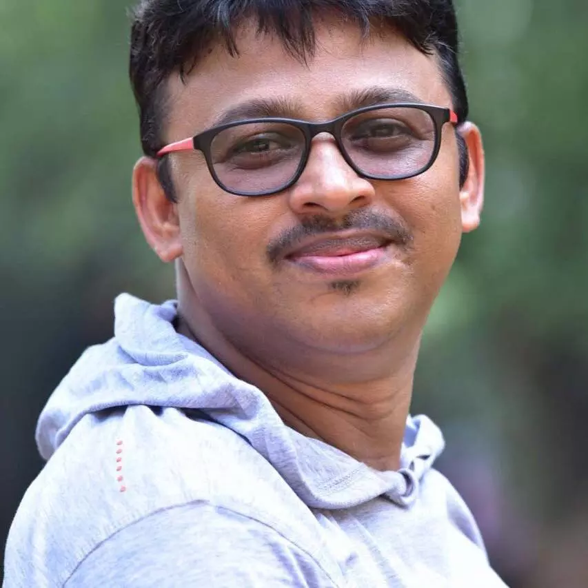 പത്മവ്യൂഹത്തിലെ അഭിമന്യുവിന്റെ വിശേഷങ്ങളുമായി സംവിധായകന്‍ വിനീഷ് ആരാധ്യ