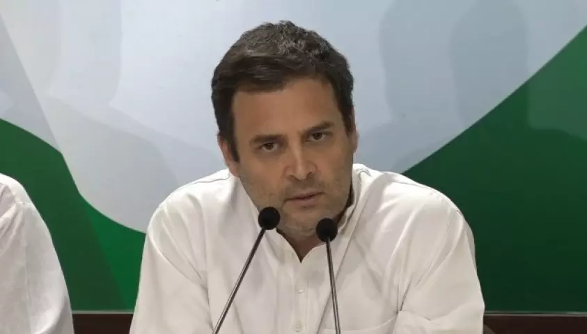 വയനാട് മത്സരിക്കാതിരിക്കാൻ രാഹുൽ ഗാന്ധിക്ക് മേൽ സമ്മർദ്ദം ശക്തം വയനാട് മത്സരിക്കാതിരിക്കാൻ രാഹുൽ ഗാന്ധിക്ക് മേൽ സമ്മർദ്ദം ശക്തം