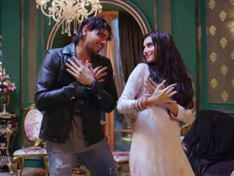 ഇനി പുറത്തിറങ്ങി കറങ്ങിയാല് പിടിച്ചിരുത്തി മസക്കലി 2.0 കേള്പ്പിക്കും; ലോക് ഡൌണ് ലംഘകര്ക്ക് മുന്നറിയിപ്പുമായി ജയ്പൂര് പൊലീസ് ഇനി പുറത്തിറങ്ങി കറങ്ങിയാല് പിടിച്ചിരുത്തി മസക്കലി 2.0 കേള്പ്പിക്കും; ലോക് ഡൌണ് ലംഘകര്ക്ക് മുന്നറിയിപ്പുമായി ജയ്പൂര് പൊലീസ്