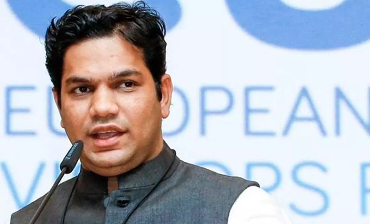 എറണാകുളത്തിന്റെ വികസന സ്വപ്നങ്ങള് പങ്കുവെച്ച് ഹൈബി ഈഡന് എറണാകുളത്തിന്റെ വികസന സ്വപ്നങ്ങള് പങ്കുവെച്ച് ഹൈബി ഈഡന്