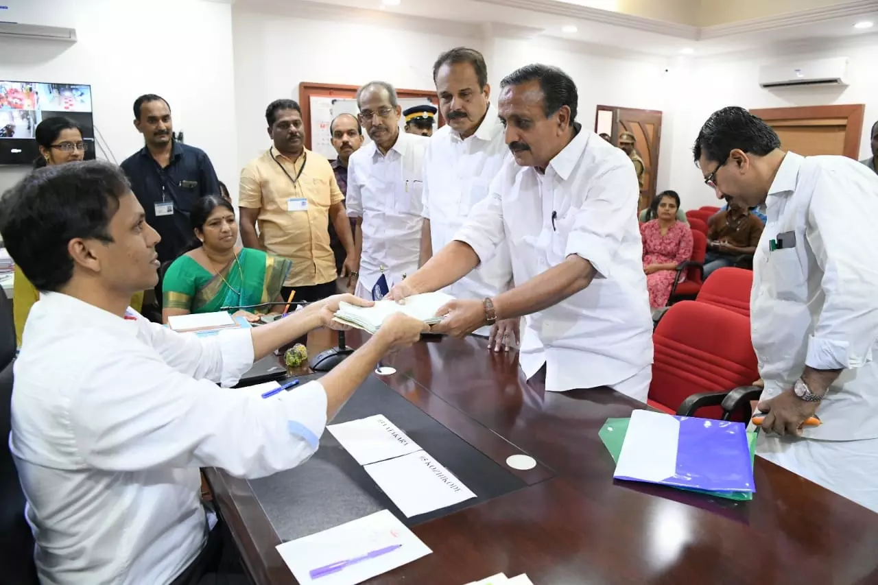 ലോക്സഭാ തിരഞ്ഞെടുപ്പ്: ഇന്ന് പത്രിക സമര്പ്പിച്ചത് 29 പേര് ലോക്സഭാ തിരഞ്ഞെടുപ്പ്: ഇന്ന് പത്രിക സമര്പ്പിച്ചത് 29 പേര്