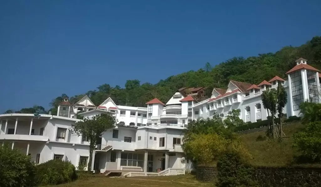 പ്രകൃതിയുടെ മടിത്തട്ടില്‍ ഭാവി സുന്ദരമാക്കാന്‍ അവസരം